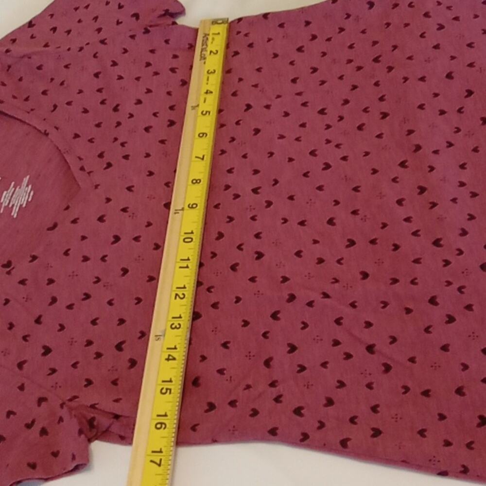Sonoma Women's Mauve Hearts XSP v-neck short sleeve t-shirt. Atleisure, Comfy. - Picture 6 of 7
